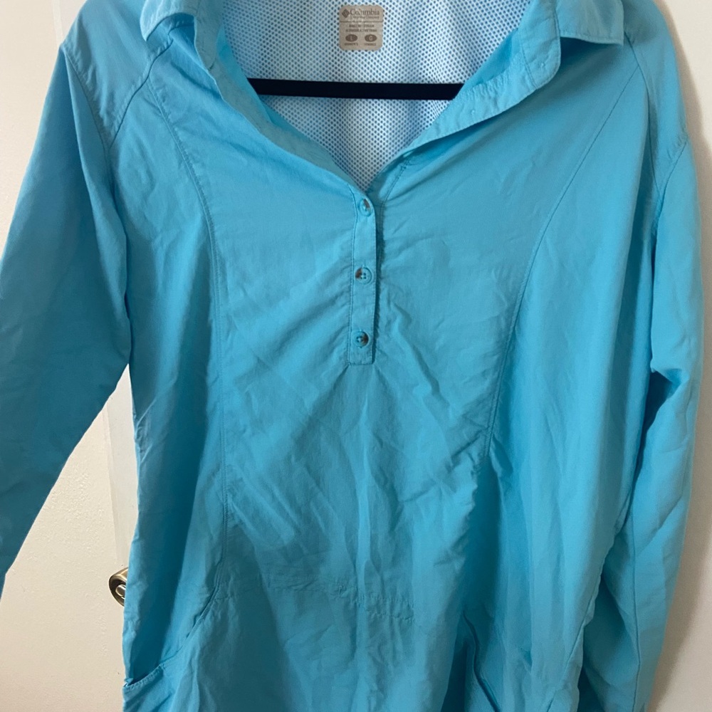 Women's Blue Columbia PFG Button-Up -Great Condition